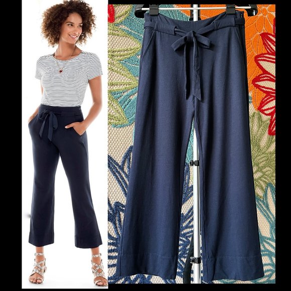 Sold - CAbi Easy Crop #5177 - Cropped Pants in Navy Blue - 4 - Picture 1 of 11
